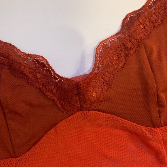 Adorable Cropped Orange Lace & Mesh Tank Size Large 🐅 - Picture 2 of 5